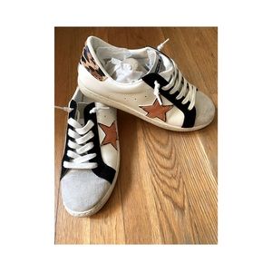 Vintage Havana sneakers size 10